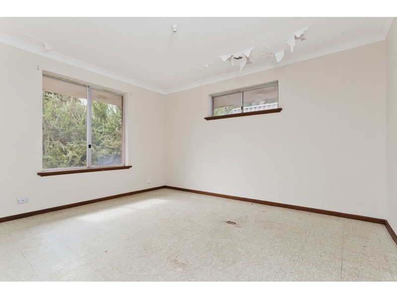 4 Towarda Way, Wanneroo WA 6065