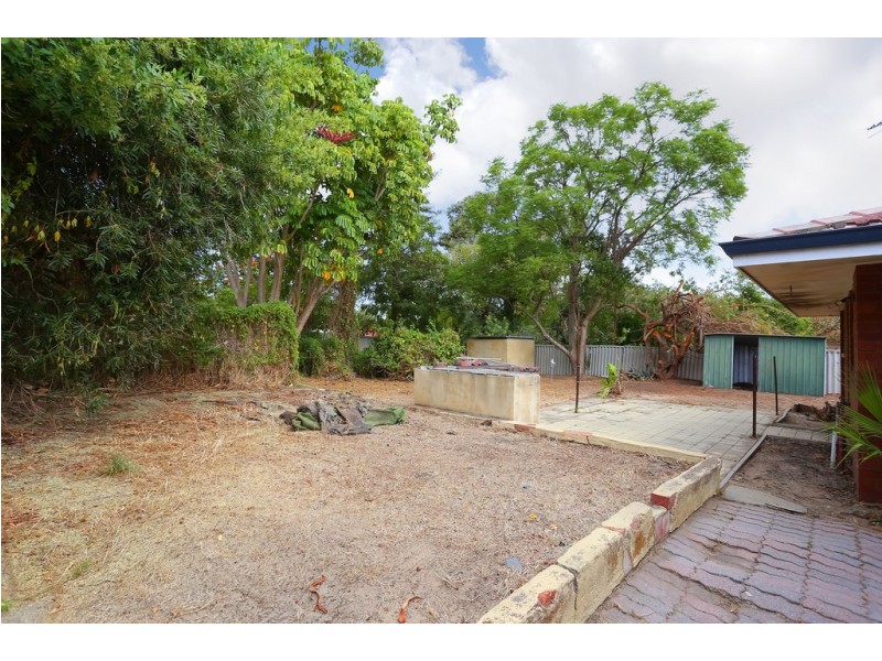 4 Towarda Way, Wanneroo WA 6065