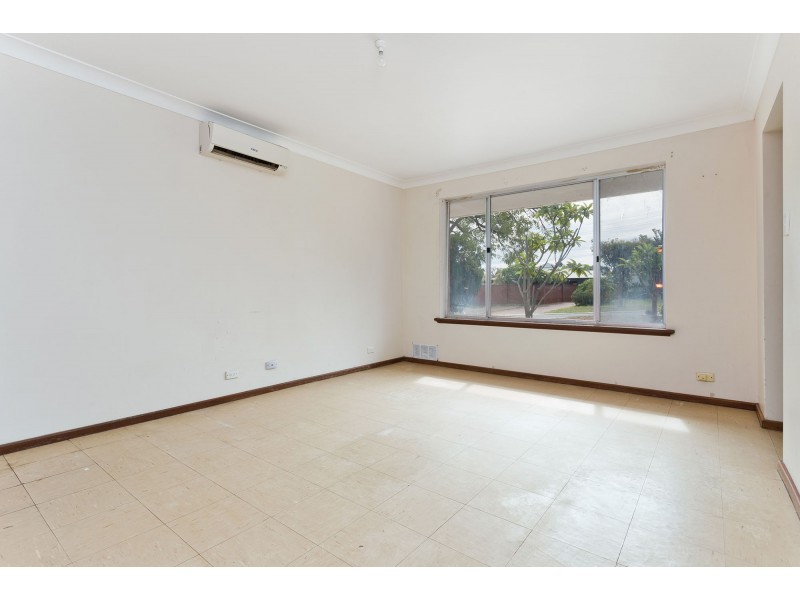 4 Towarda Way, Wanneroo WA 6065