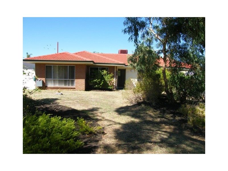 4 Muskoka Ave, Wanneroo WA 6065