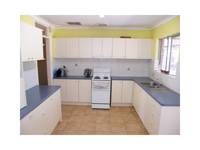 4 Muskoka Ave, Wanneroo WA 6065