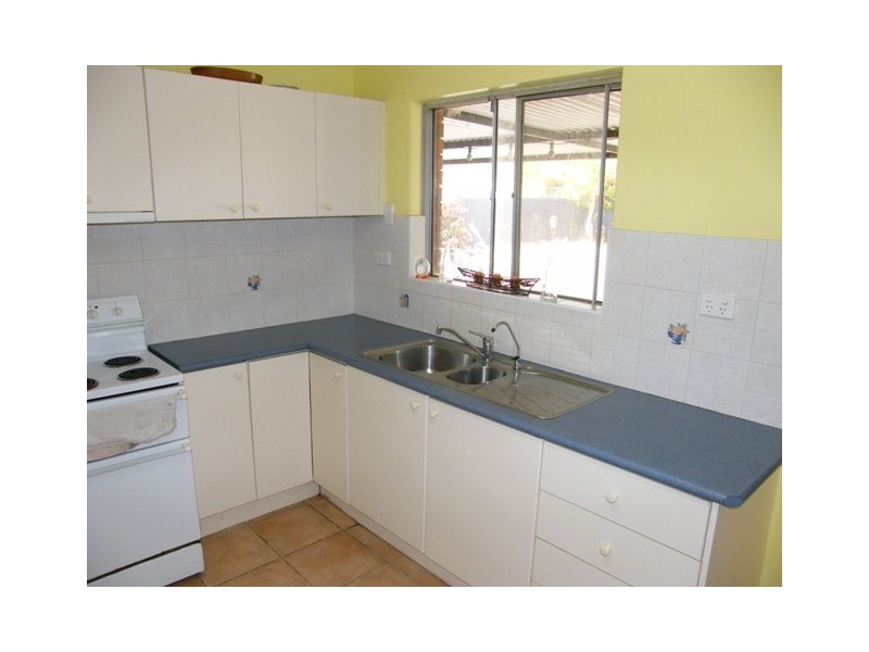 4 Muskoka Ave, Wanneroo WA 6065