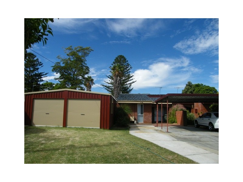 8A  Thompson Drive, Wanneroo WA 6065