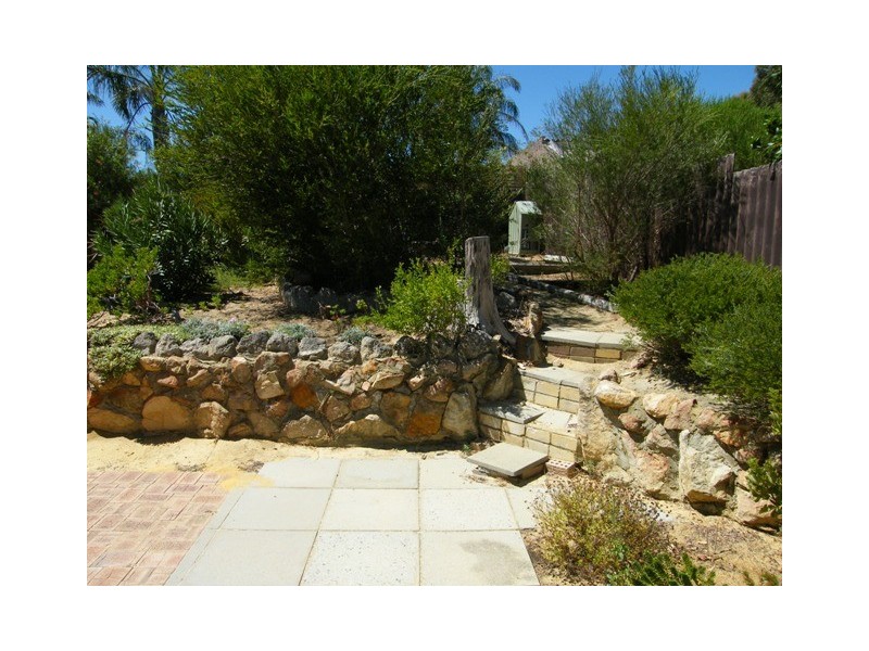 2 Yanna Place, Wanneroo WA 6065