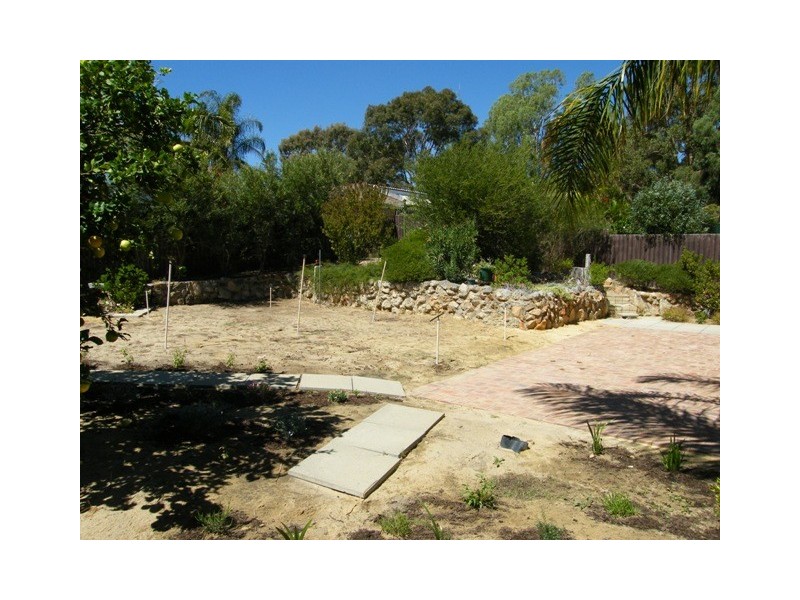 2 Yanna Place, Wanneroo WA 6065