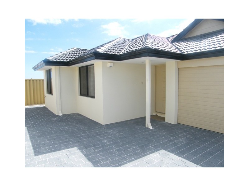 17B  Rosinski Cir, Tapping WA 6065