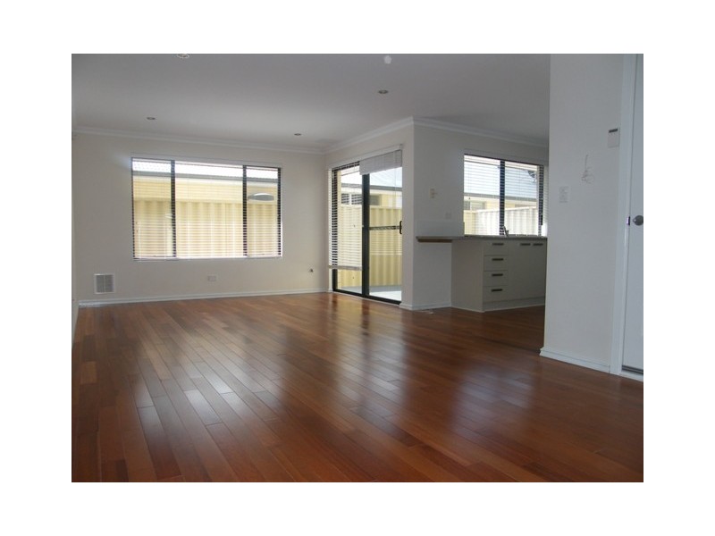 17B  Rosinski Cir, Tapping WA 6065