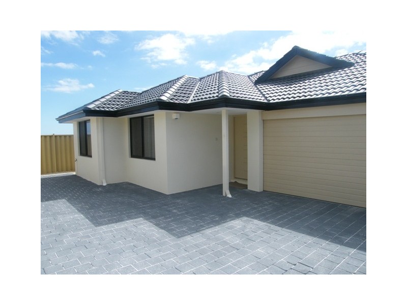 17B  Rosinski Cir, Tapping WA 6065