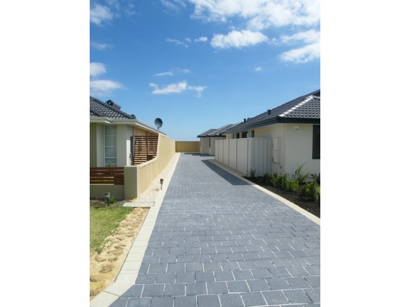 17B  Rosinski Cir, Tapping WA 6065