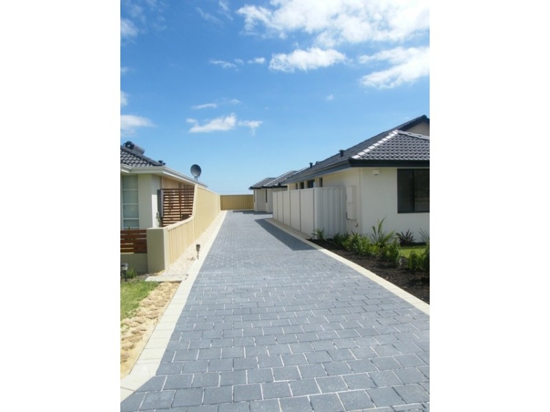 17B  Rosinski Cir, Tapping WA 6065