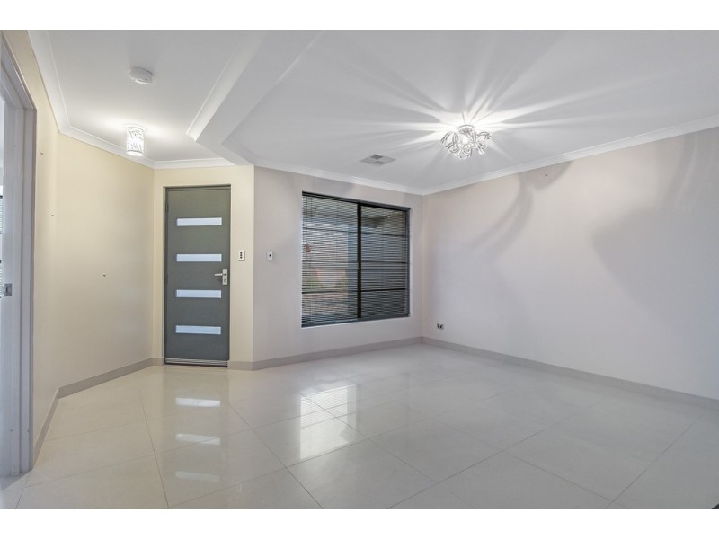 27 Cyandra Loop, Banksia Grove WA 6031