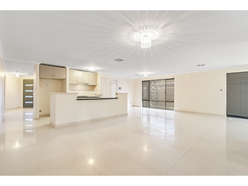 27 Cyandra Loop, Banksia Grove WA 6031