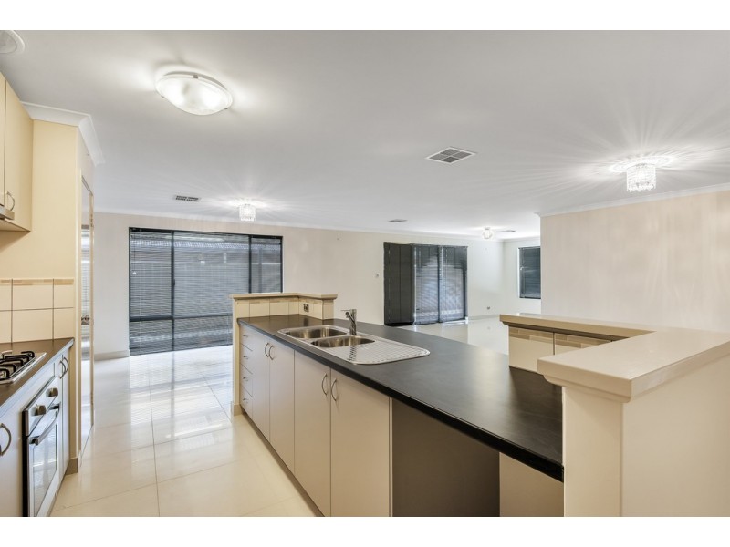 27 Cyandra Loop, Banksia Grove WA 6031