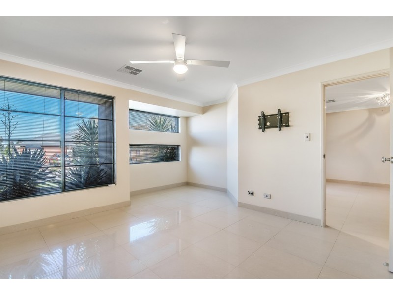 27 Cyandra Loop, Banksia Grove WA 6031