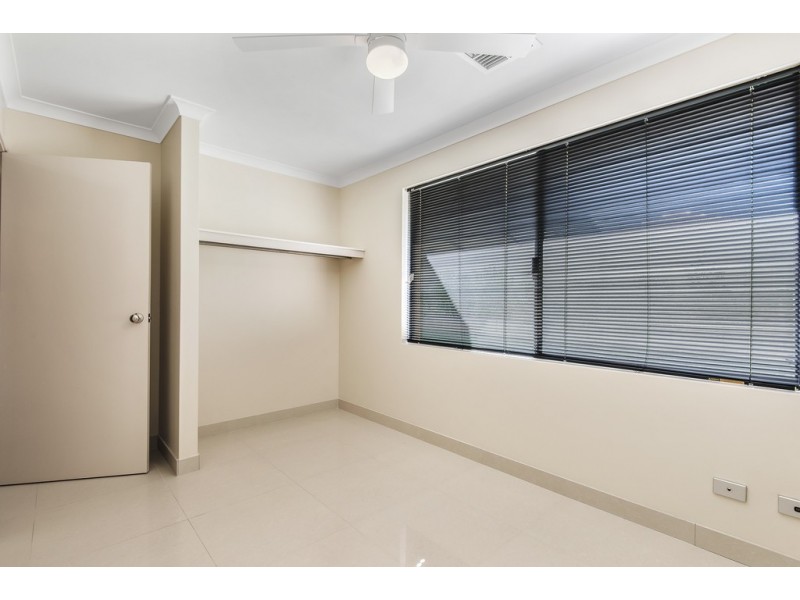 27 Cyandra Loop, Banksia Grove WA 6031