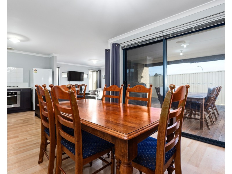 28 Floresta Street, Sinagra WA 6065