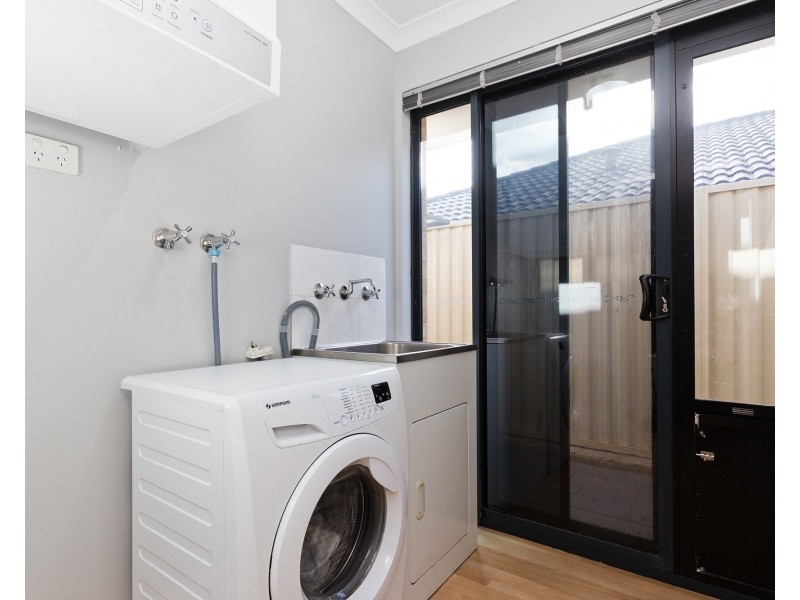 28 Floresta Street, Sinagra WA 6065