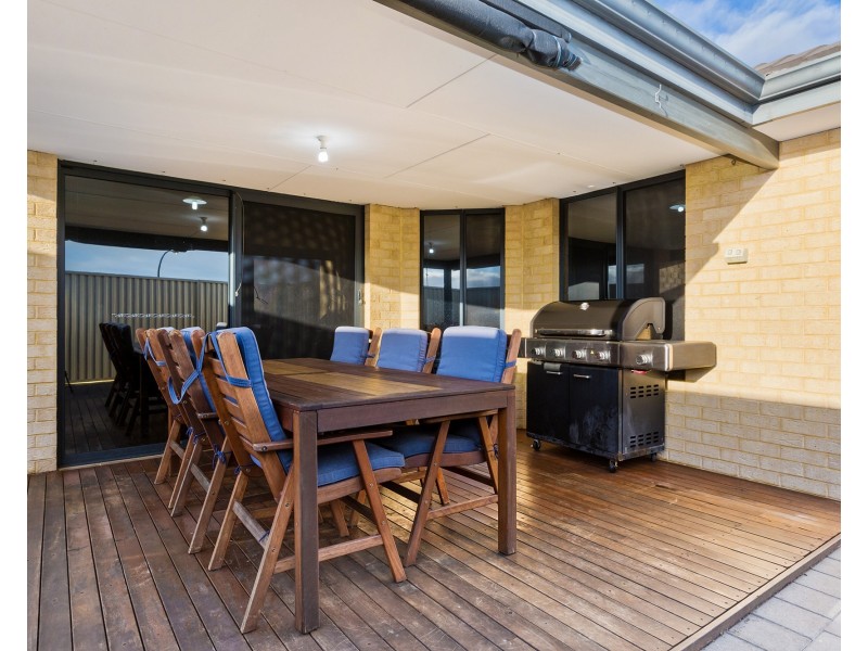 28 Floresta Street, Sinagra WA 6065