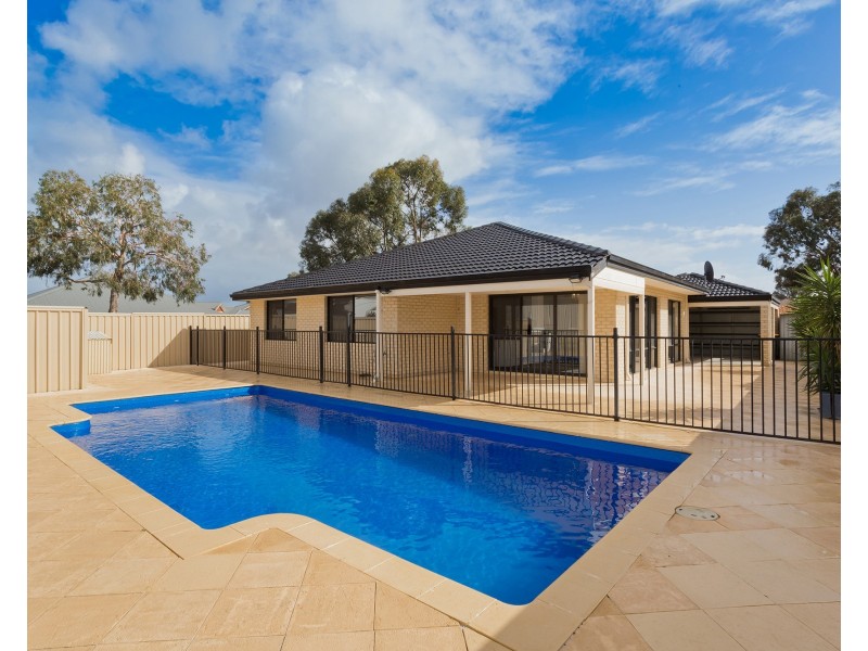 21 Basico Avenue, Sinagra WA 6065