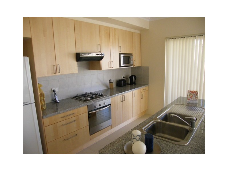 19B Bonvin Gardens, Tapping WA 6065