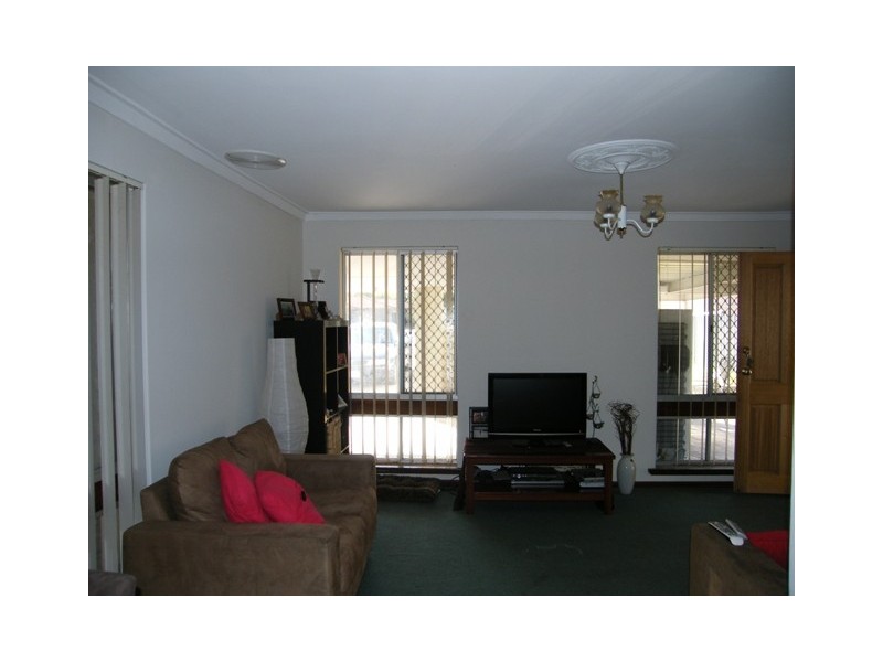 44B Templeton Cresent, Girrawheen WA 6064