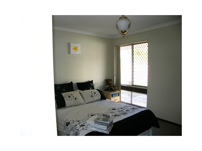 44B Templeton Cresent, Girrawheen WA 6064