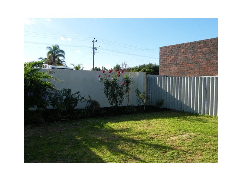 44B Templeton Cresent, Girrawheen WA 6064