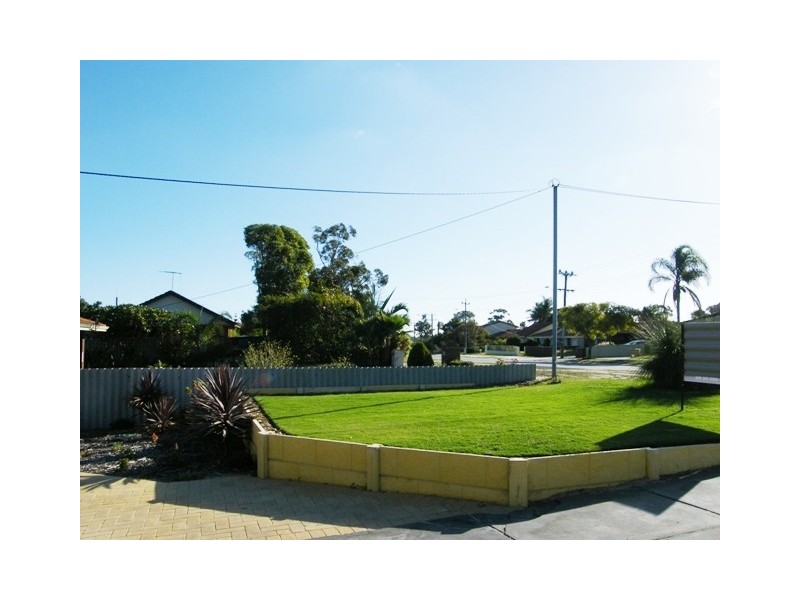 44B Templeton Cresent, Girrawheen WA 6064