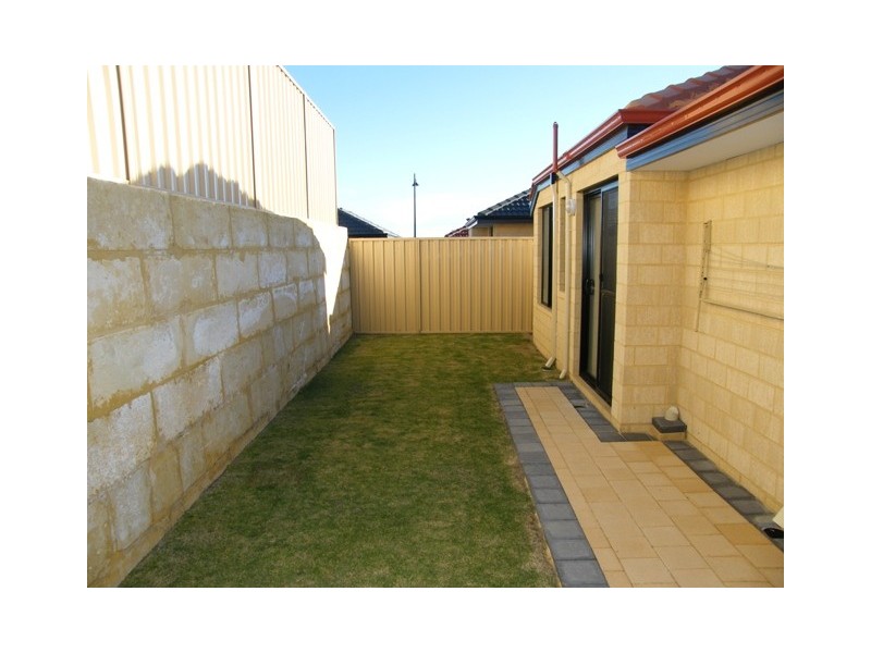 23 Jedburgh Loop, Sinagra WA 6065