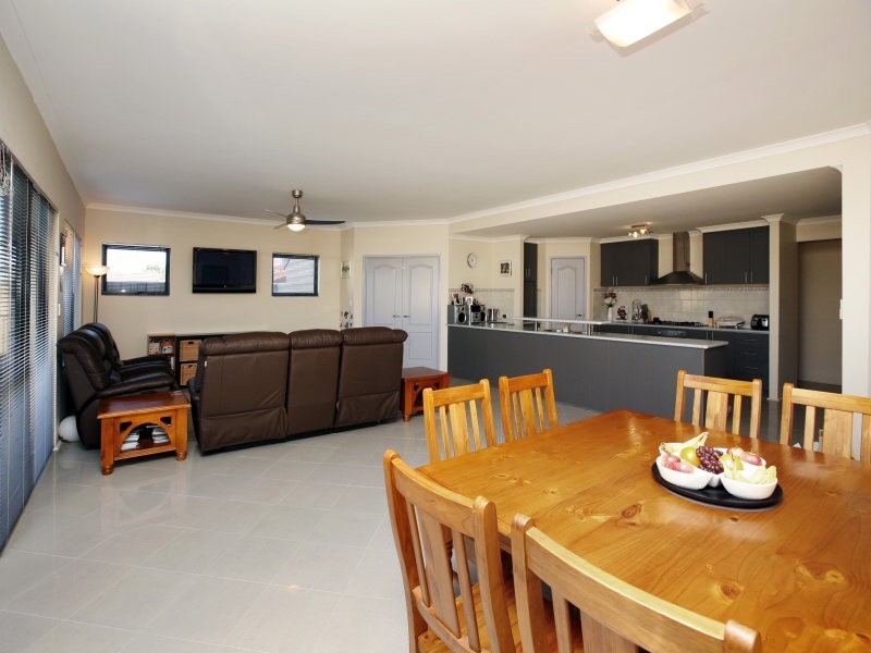 118 Elliot Road, Hocking WA 6065