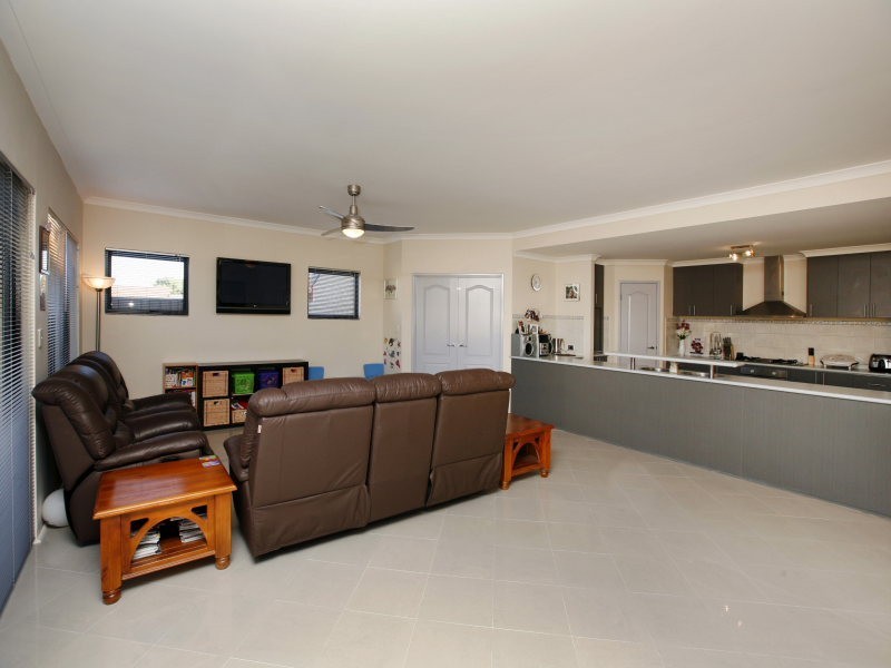 118 Elliot Road, Hocking WA 6065
