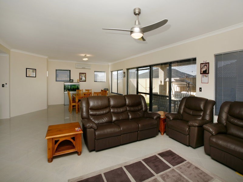 118 Elliot Road, Hocking WA 6065