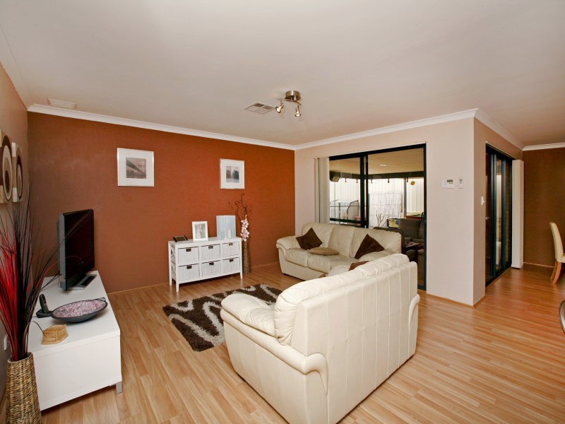 75 Da Vinci Drive, Tapping WA 6065