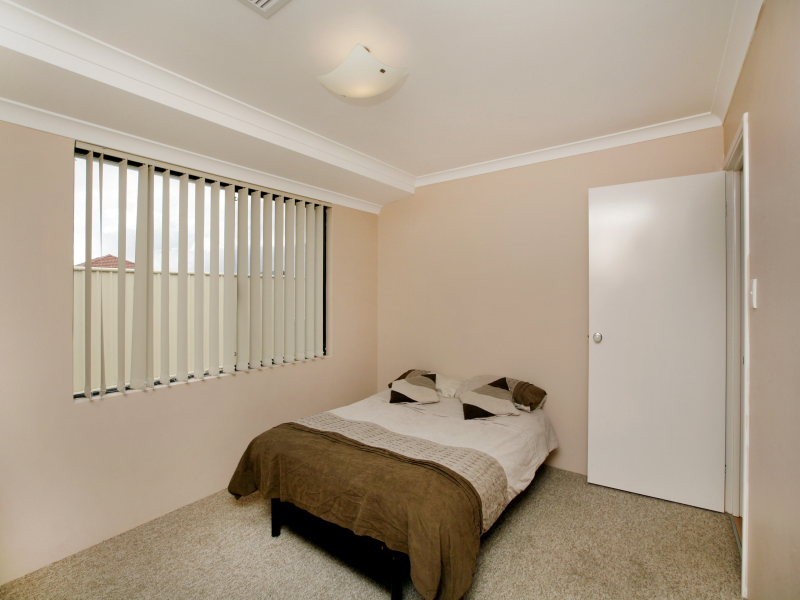 75 Da Vinci Drive, Tapping WA 6065