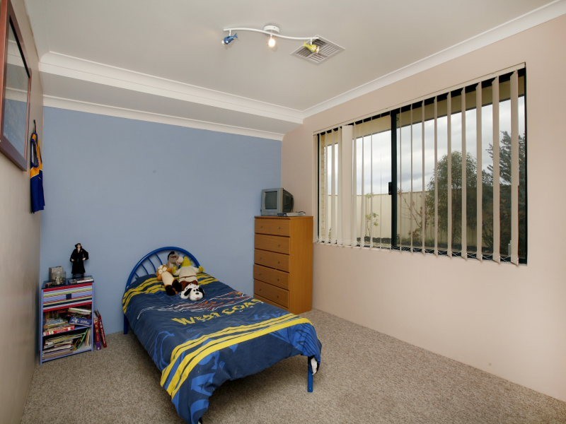 75 Da Vinci Drive, Tapping WA 6065