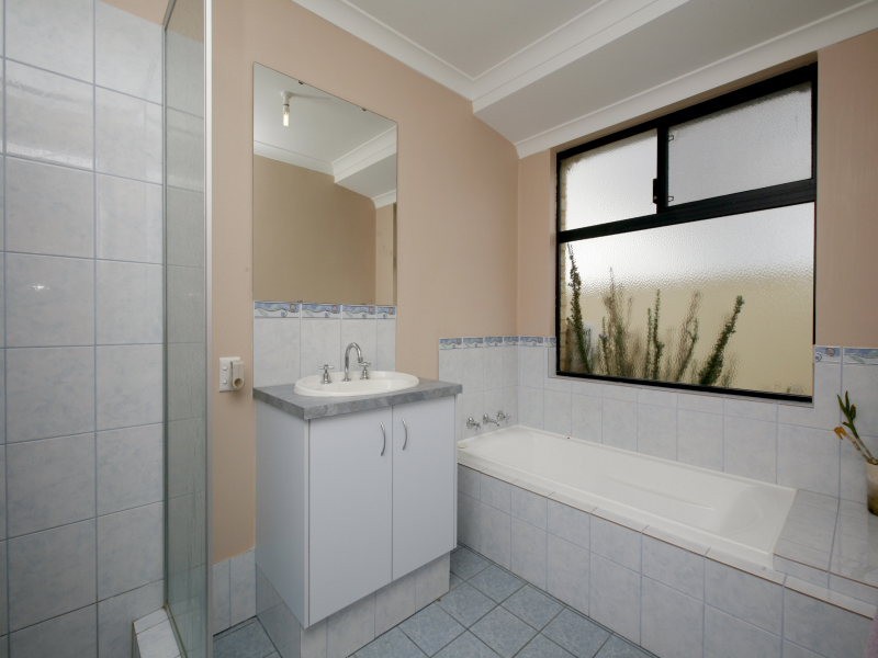 75 Da Vinci Drive, Tapping WA 6065