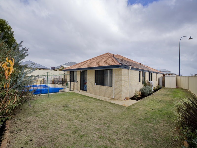 75 Da Vinci Drive, Tapping WA 6065