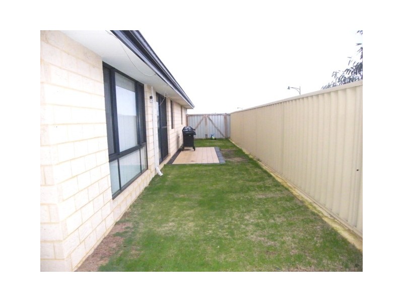 1 Holbein Way, Tapping WA 6065