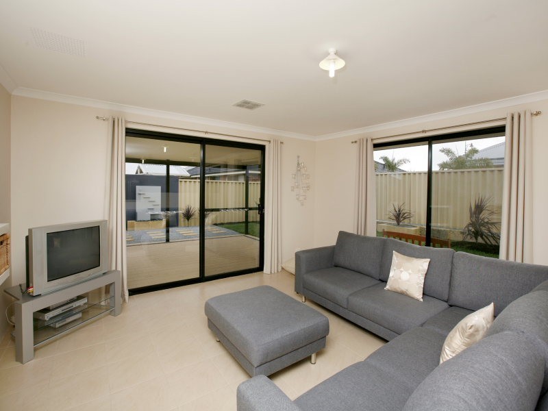 30 Conti Road, Tapping WA 6065