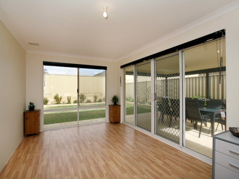 24 Van Gogh Road, Tapping WA 6065