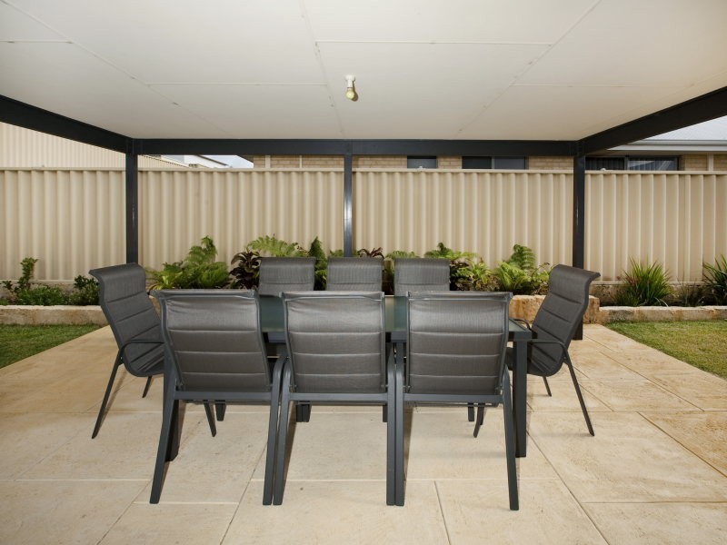 24 Van Gogh Road, Tapping WA 6065