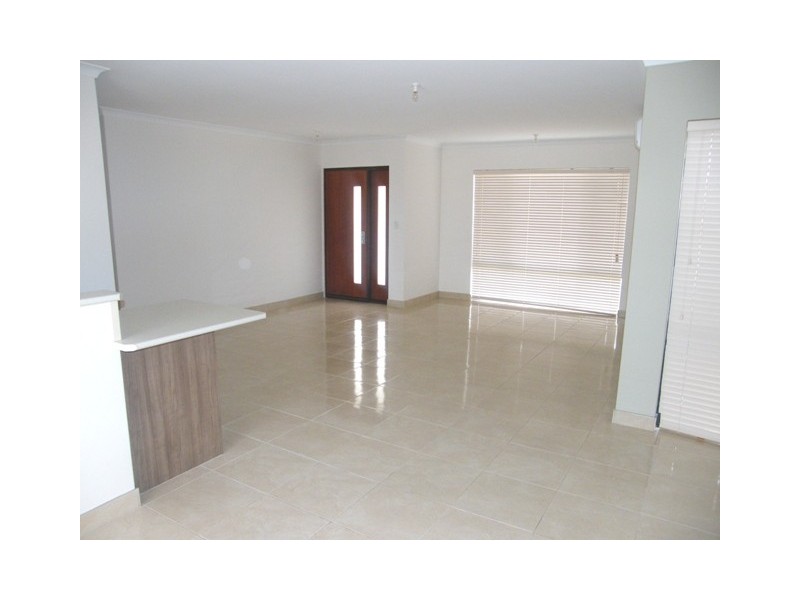 9A Rosinski Circle, Tapping WA 6065