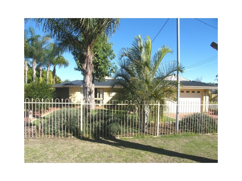 41 Thompson Drive, Wanneroo WA 6065
