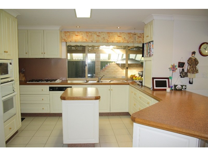 3 Meadow Place, Hocking WA 6065