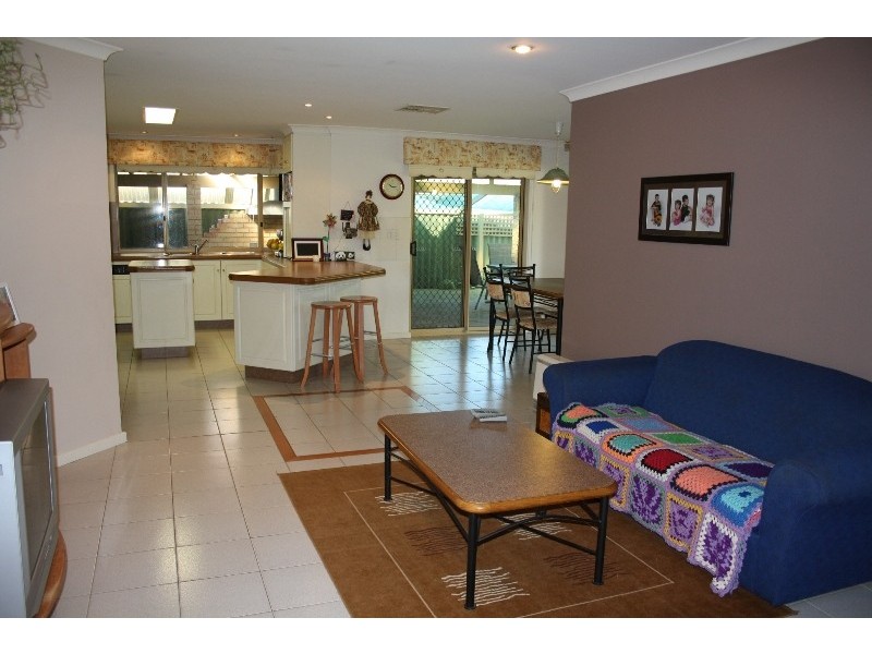 3 Meadow Place, Hocking WA 6065