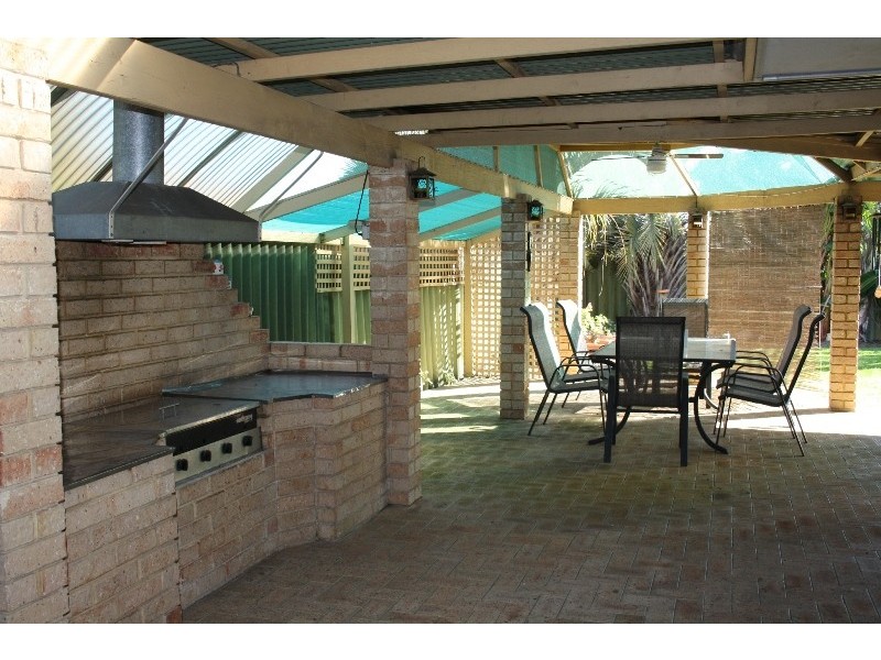 3 Meadow Place, Hocking WA 6065