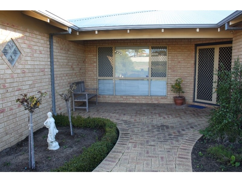 3 Meadow Place, Hocking WA 6065