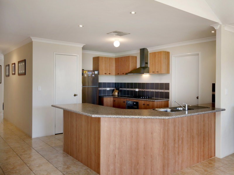 6 Goshawk Street, Tapping WA 6065