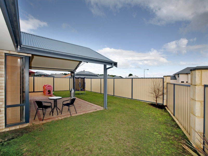 6 Goshawk Street, Tapping WA 6065