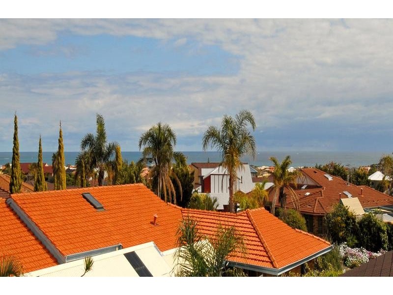 3 Mitra Court, Mullaloo WA 6027